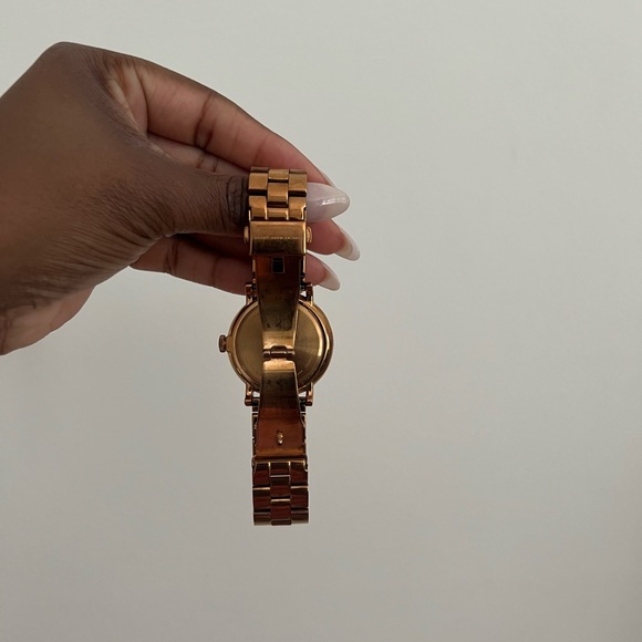 ROSE GOLD MARC JACOBS WATCH - Picture 4 of 4
